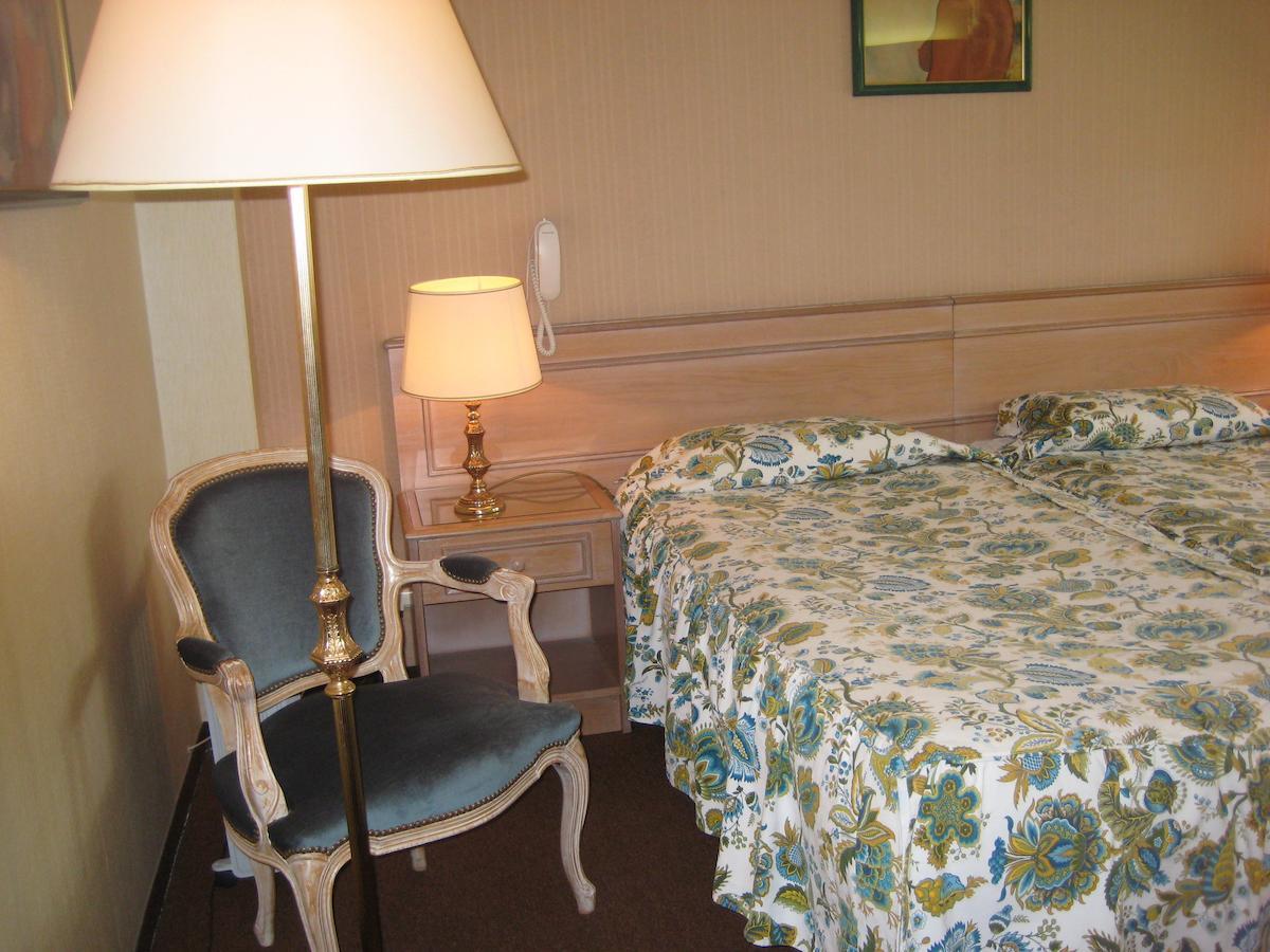 Hotel Bellevue De Tradition Familiale Morcenx Bilik gambar